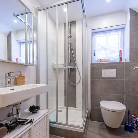 Haus Sonnenschein - Your Austrian * Grundlsee